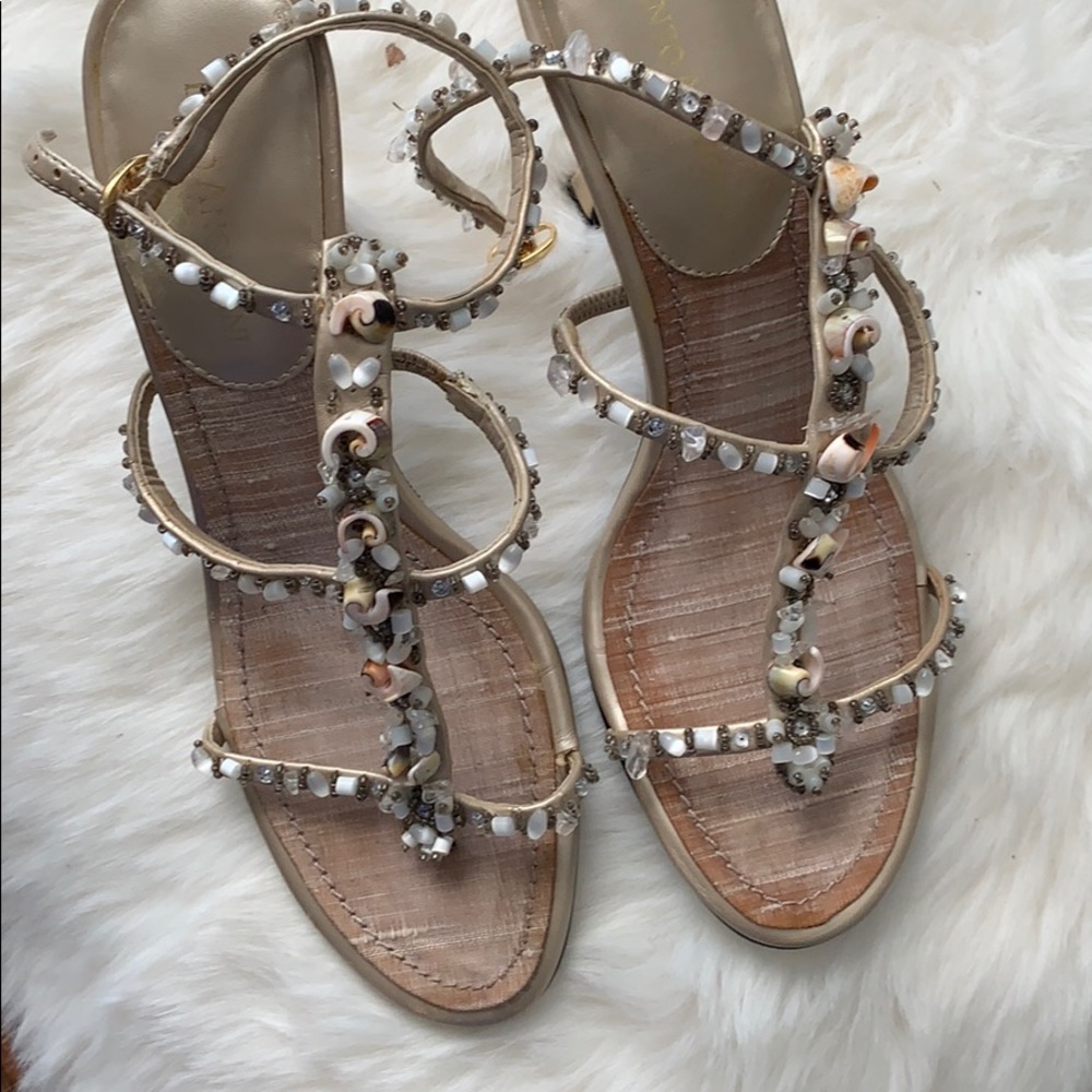 Enzo Angiolini fun summer sandals